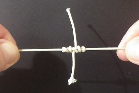 An example of a clinch knot. 32
