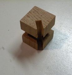 A close up of the corner blocks used in a cross-piece-less box kite. A close up of the corner blocks used in a cross-piece-less box kite.