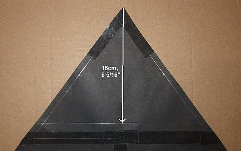 The Paper Delta kite - line drawn out to sides. The Paper Delta kite - line drawn out to sides.