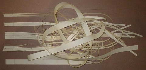 The Paper Delta kite - two 2-streamer tails, two 4-streamer tails and one long wide tail.