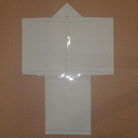 The Paper Sode kite - spar guide-lines drawn through all the dots. The Paper Sode kite - spar guide-lines drawn through all the dots.