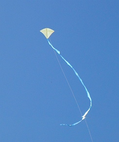 Kite making - the MBK Tiny Tots Diamond in flight.