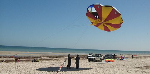 Here's a selection of the very best kite pictures we managed to capture at the Adelaide International Kite Festival in March 2009.
