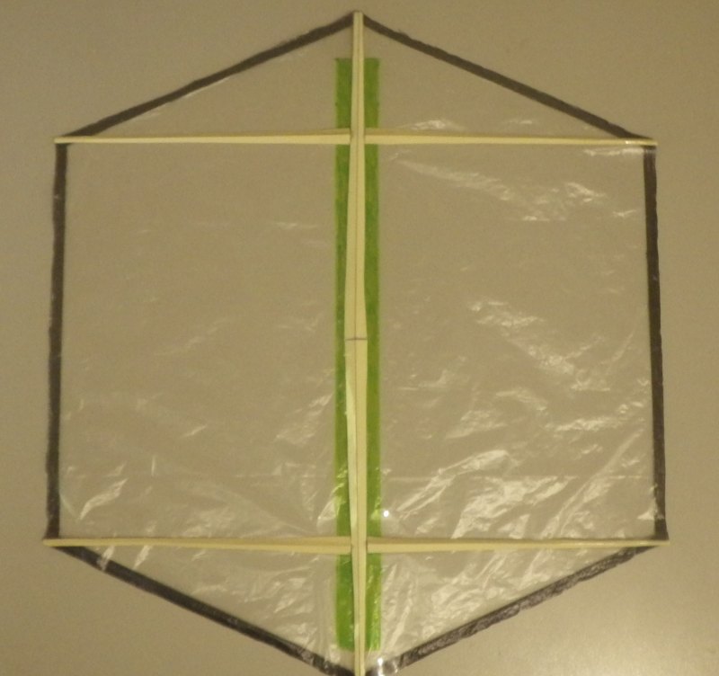 Making the Indoor Rokkaku kite - Step 4f
