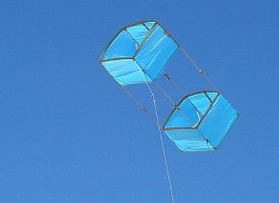 The MBK Multi-Dowel Box kite in flight.