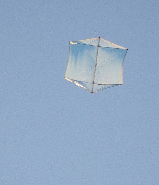 The MBK Multi-Dowel Rokkaku kite in flight.