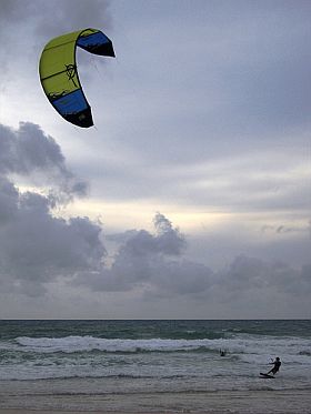 Adults Older Kids Beach Summer Stunt Power Kites Flying Wing Outside Toys Sport Games SM SunniMix Lightweight Kitesurfing Trainer Kite 